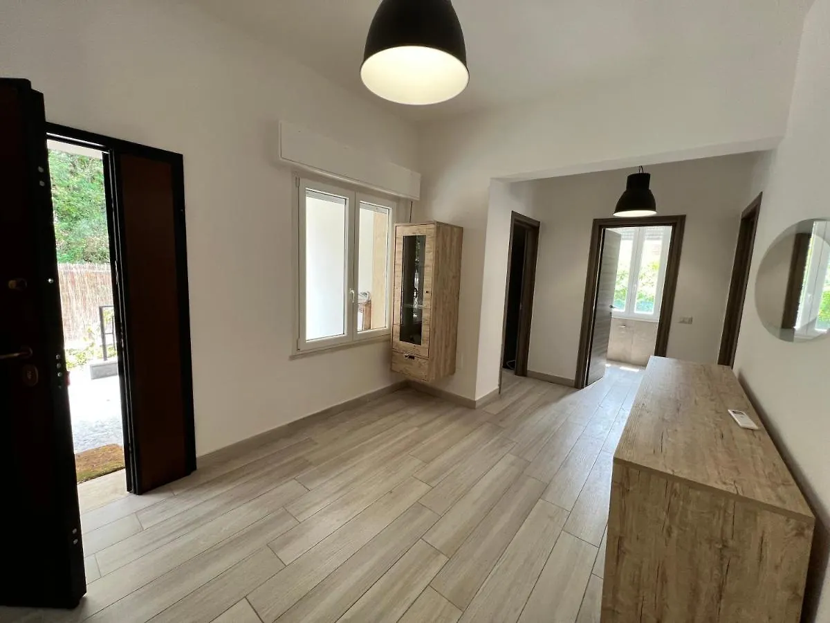 I Lecci Villa Livorno Italië