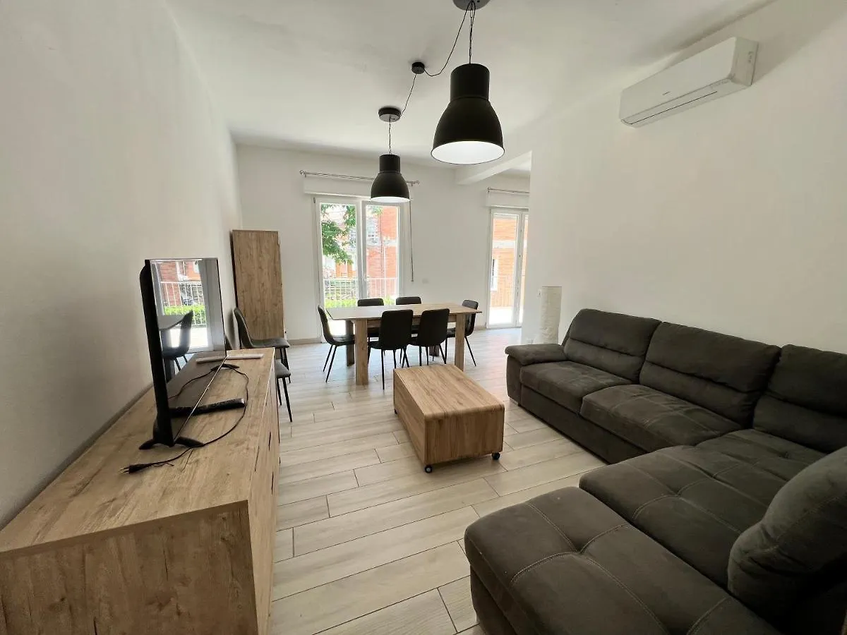 Villa I Lecci Livorno 0*,  Italien
